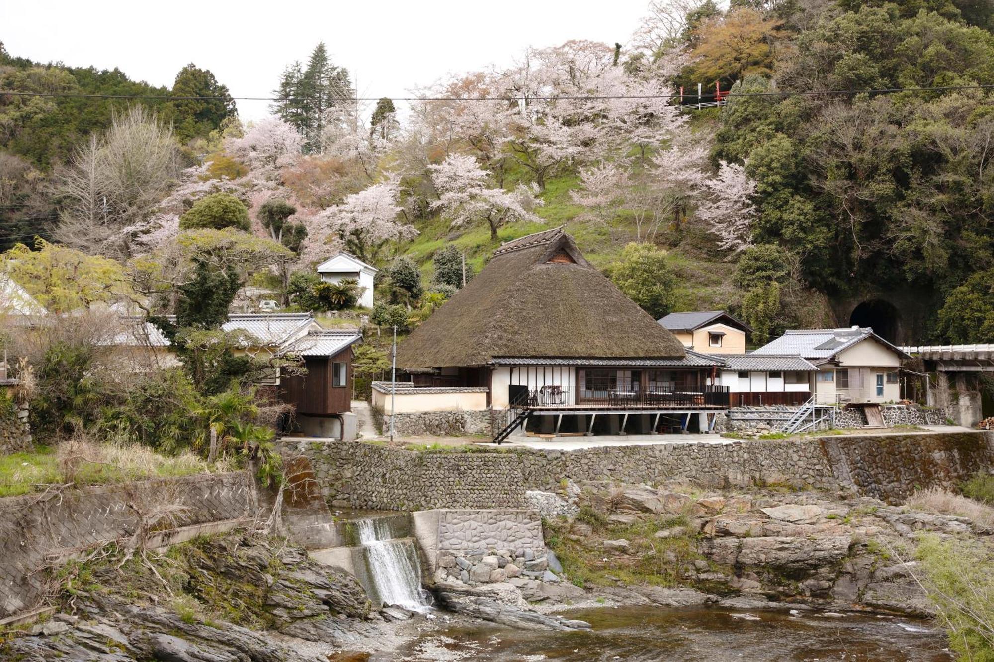Gojo 重要文化財　賀名生旧皇居ヴィラ エクステリア 写真